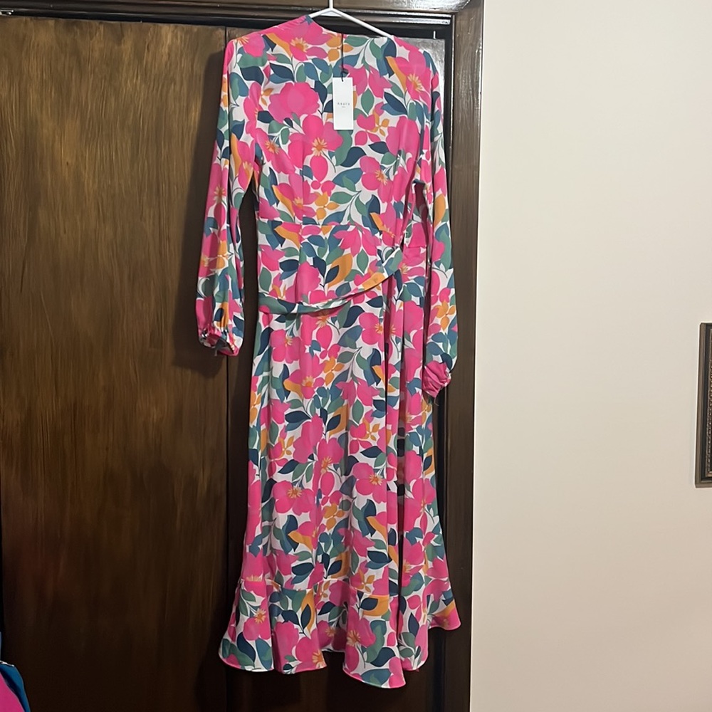 Axara wrap around floral dress - Picture 2 of 9